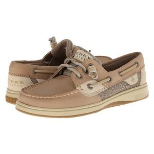 women’s classic Sperry Topsiders